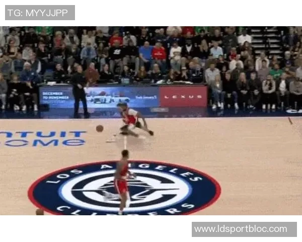 乌布雷因膝盖外侧副韧带受伤缺席明天对快船比赛将与专家会面确认伤情