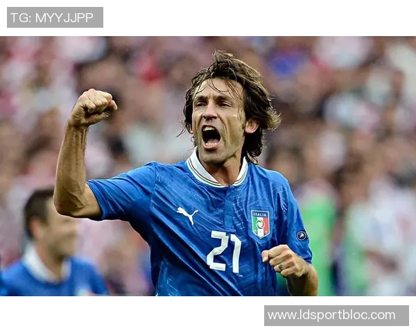 赫迪拉盛赞维蒂尼亚自信表现称其为巴黎中场的节拍器 赫迪拉盛赞维蒂尼亚自信表现称其为巴黎中场的节拍器